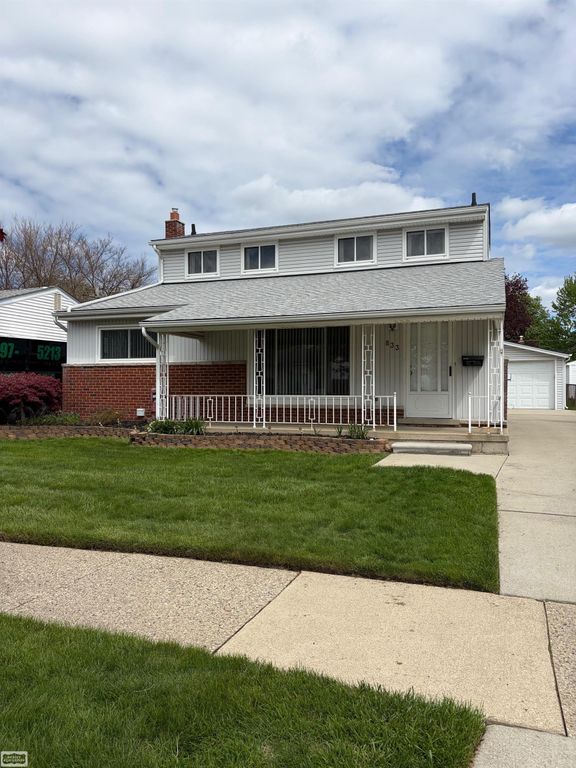 833 Bernie Lane, Madison Heights, MI 48071