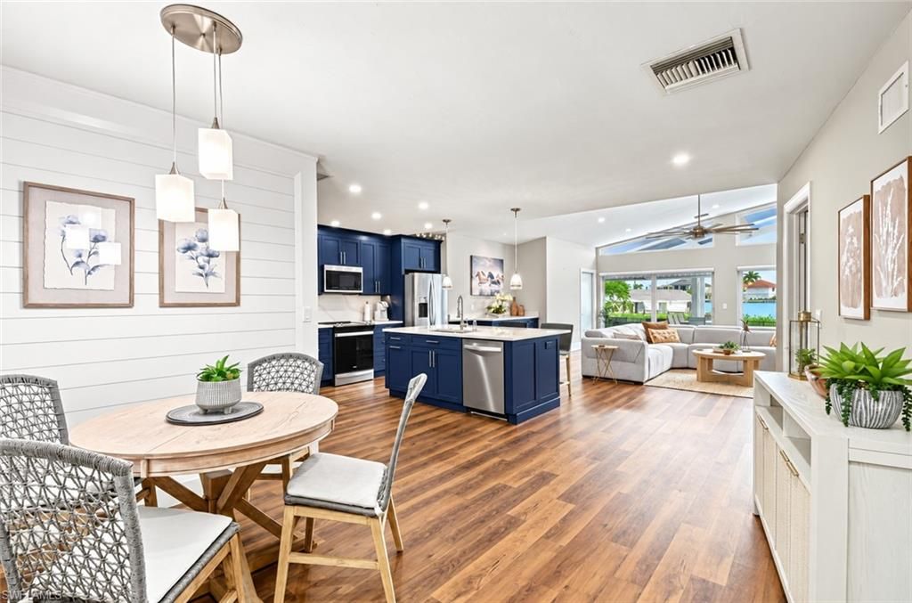 9 Pelican ST E, NAPLES, FL 34113 — photo 4