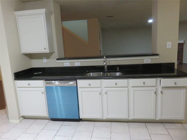 8406 Paxton Run Court, Arlington, TX 76002