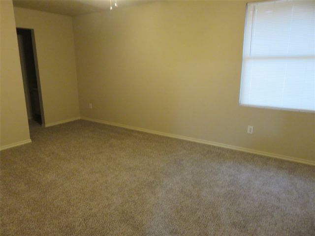 8406 Paxton Run Court, Arlington, TX 76002