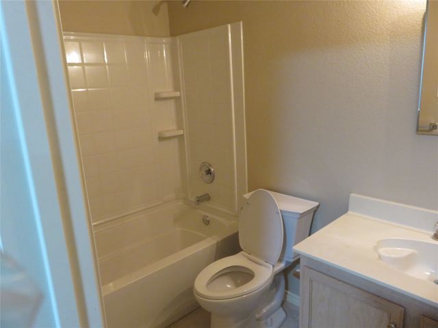 8406 Paxton Run Court, Arlington, TX 76002