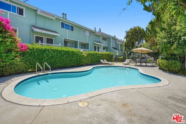 5811 Woodman Avenue 7, Valley Glen, CA 91401