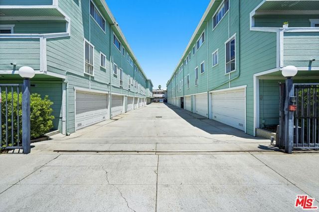 5811 Woodman Avenue 7, Valley Glen, CA 91401