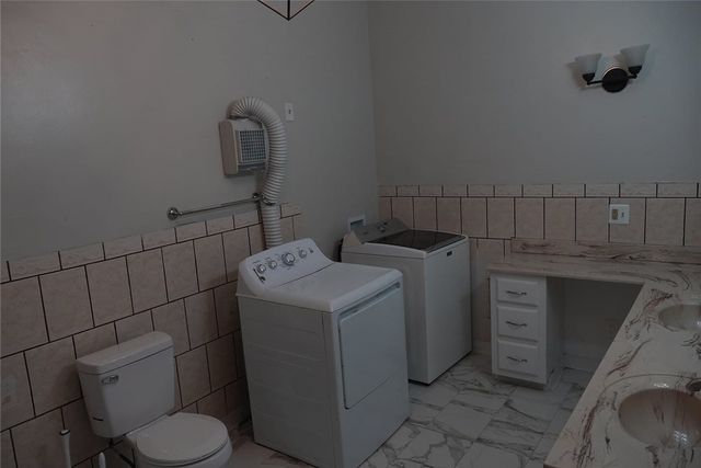 27 Campbell st Street, West Warwick, RI 02893