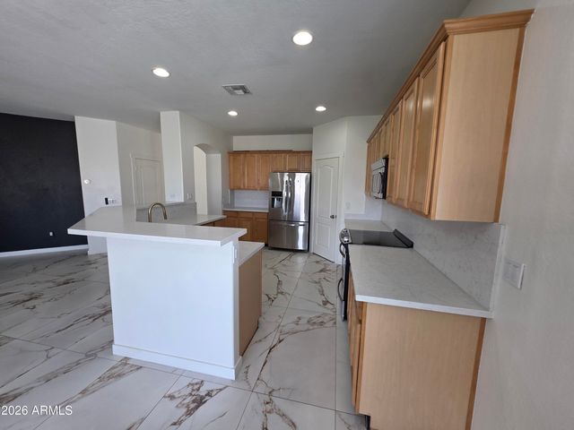2970 E ANDRE Avenue, Gilbert, AZ 85298