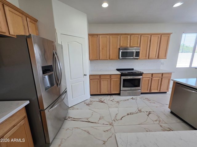 2970 E ANDRE Avenue, Gilbert, AZ 85298
