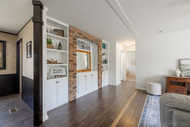 393876 W 2100 Road, Bartlesville, OK 74003