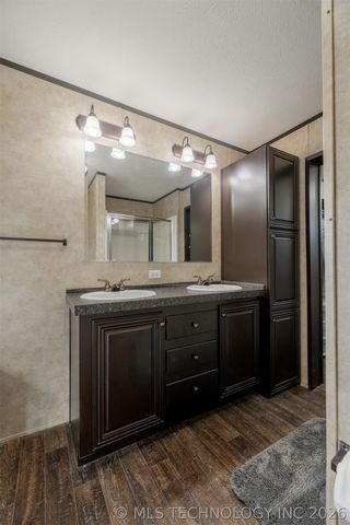 393876 W 2100 Road, Bartlesville, OK 74003