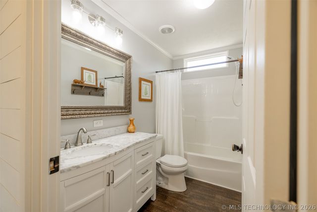 393876 W 2100 Road, Bartlesville, OK 74003