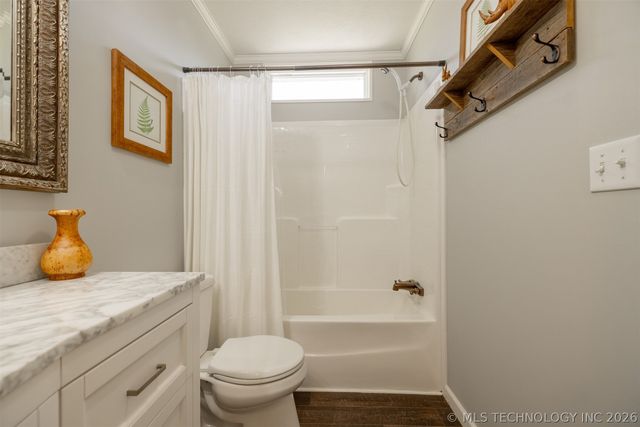 393876 W 2100 Road, Bartlesville, OK 74003