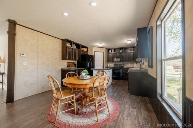 393876 W 2100 Road, Bartlesville, OK 74003