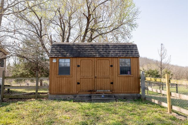 393876 W 2100 Road, Bartlesville, OK 74003