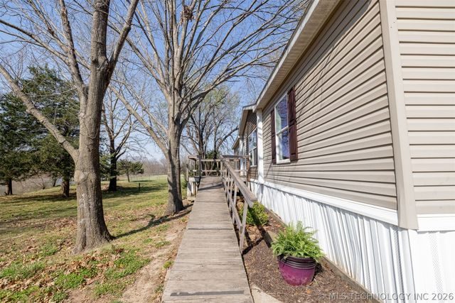 393876 W 2100 Road, Bartlesville, OK 74003