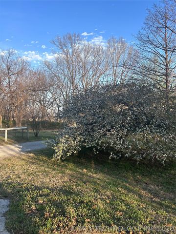 393876 W 2100 Road, Bartlesville, OK 74003