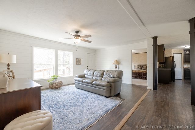 393876 W 2100 Road, Bartlesville, OK 74003