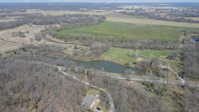 393876 W 2100 Road, Bartlesville, OK 74003