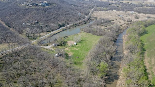 393876 W 2100 Road, Bartlesville, OK 74003