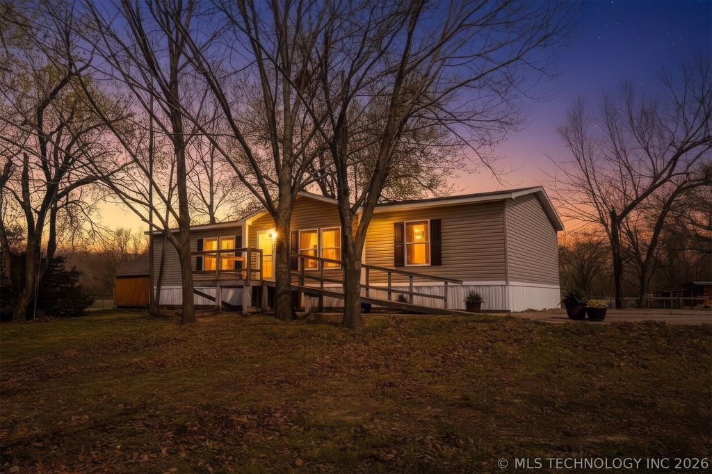 393876 W 2100 Road, Bartlesville, OK 74003