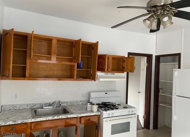 148 Garside St, Newark City, NJ 07104
