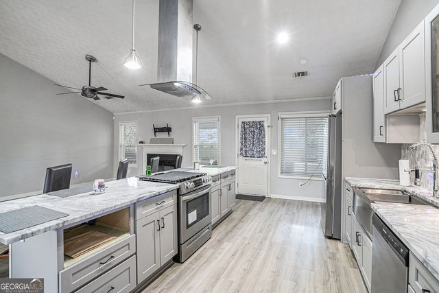 111 Meadowview Lane, Powder Springs, GA 30127