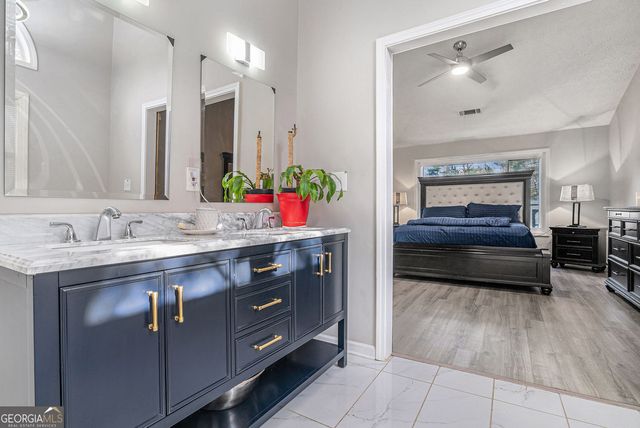 111 Meadowview Lane, Powder Springs, GA 30127