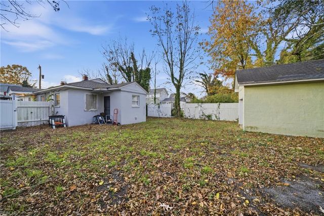 1525 Des Moines AVE, Portsmouth, VA 23704