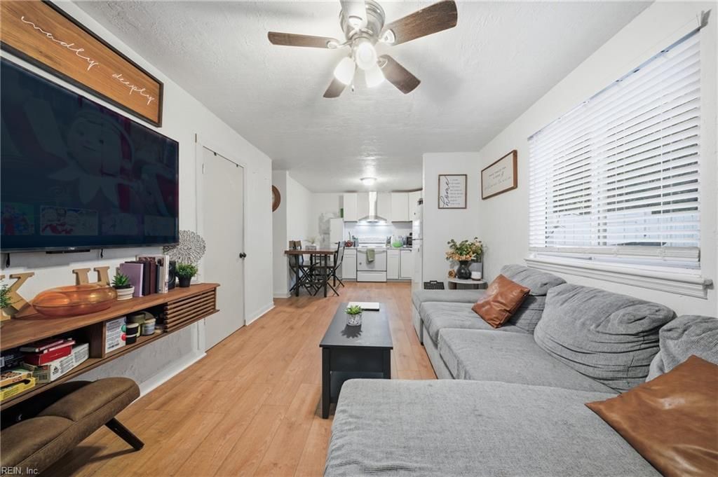 1525 Des Moines AVE, Portsmouth, VA 23704