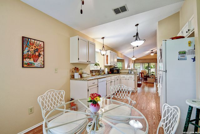 13914 LAUREL HOLLOW DR, San Antonio, TX 78232