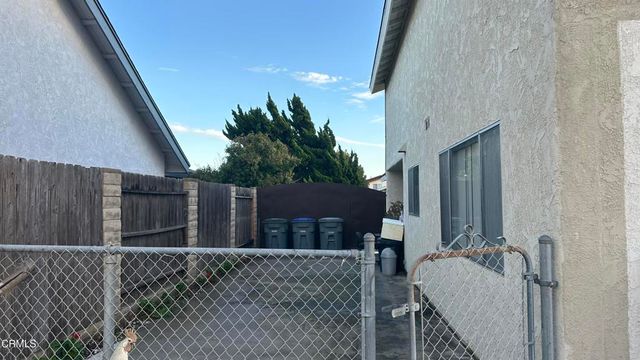 1631 Lindsay Place, Oxnard, CA 93033