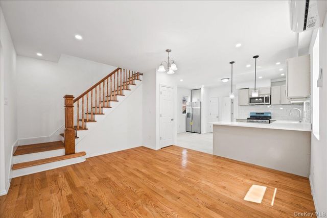 4084 Seton Avenue, Bronx, NY 10466