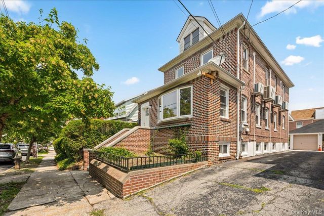 4084 Seton Avenue, Bronx, NY 10466