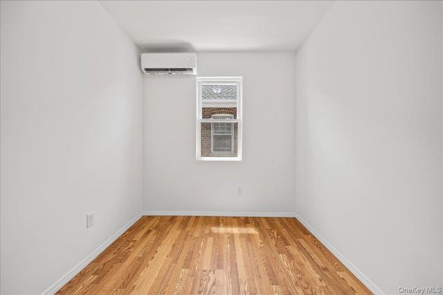 4084 Seton Avenue, Bronx, NY 10466