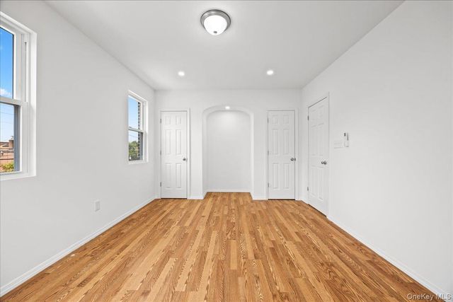4084 Seton Avenue, Bronx, NY 10466