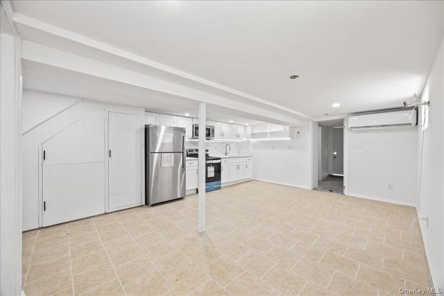 4084 Seton Avenue, Bronx, NY 10466