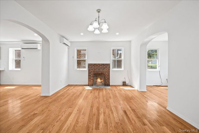 4084 Seton Avenue, Bronx, NY 10466