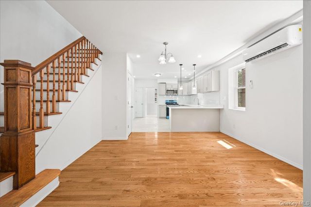4084 Seton Avenue, Bronx, NY 10466