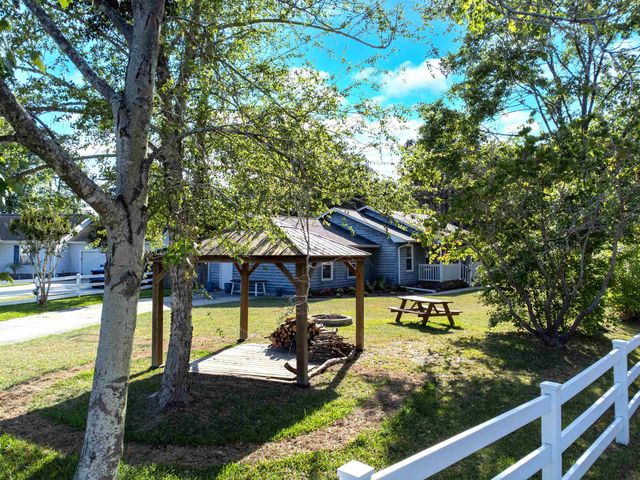 105 Pebble Dr., Myrtle Beach, SC 29588