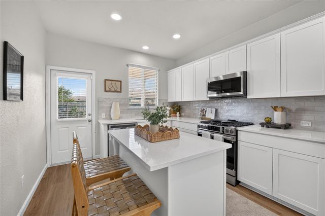 338 Pine Arbol, Buda, TX 78610