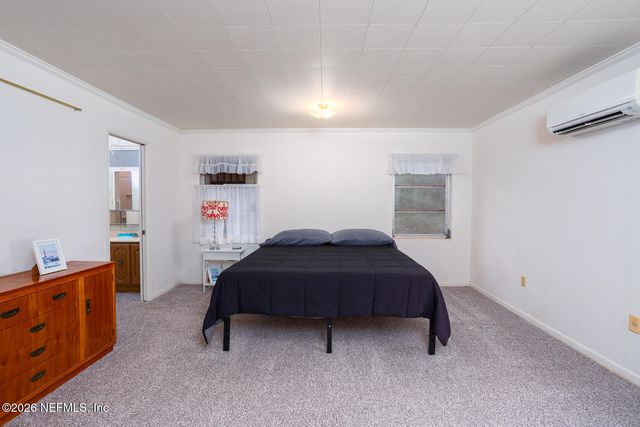 202 SAINT JOHNS Drive, Palatka, FL 32177