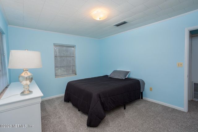202 SAINT JOHNS Drive, Palatka, FL 32177