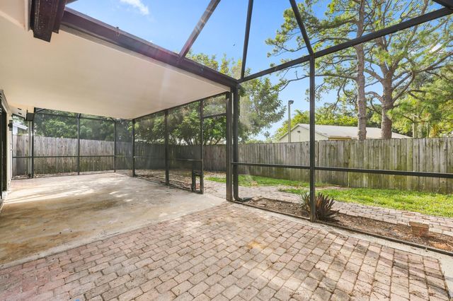 184 GREENTREE Circle, Jupiter, FL 33458