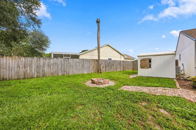 184 GREENTREE Circle, Jupiter, FL 33458