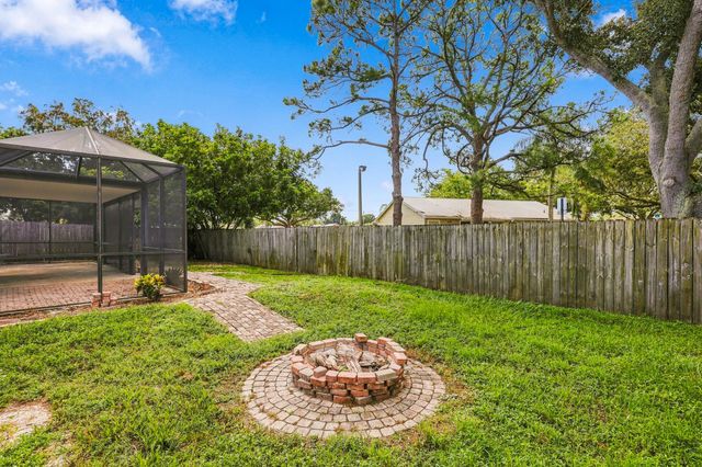 184 GREENTREE Circle, Jupiter, FL 33458