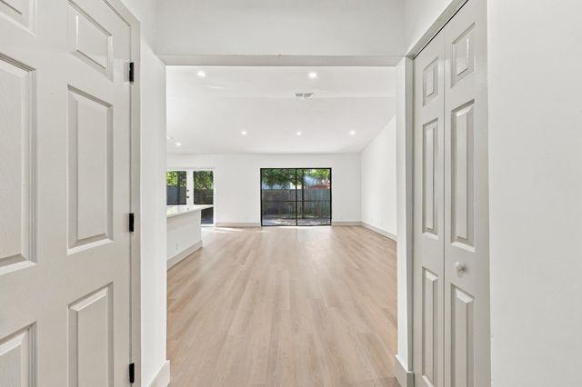 184 GREENTREE Circle, Jupiter, FL 33458