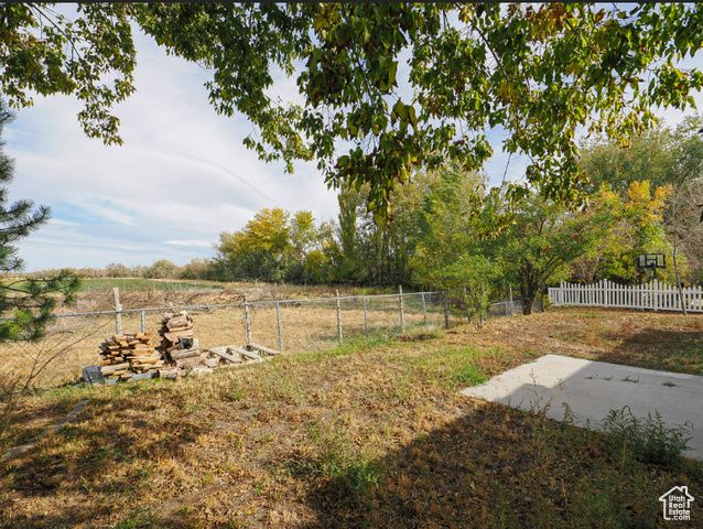 635 E WILDROSE DR, Grantsville, UT 84029