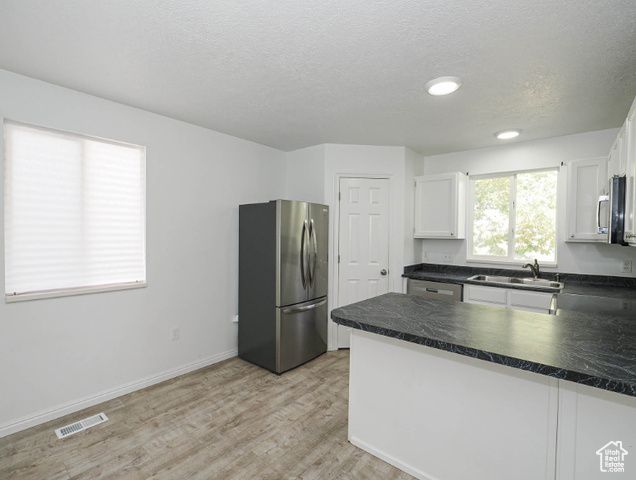 635 E WILDROSE DR, Grantsville, UT 84029