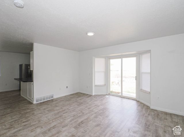 635 E WILDROSE DR, Grantsville, UT 84029