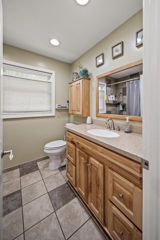 105 N Park Avenue, Geneseo, IL 61254