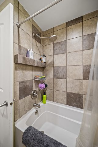 105 N Park Avenue, Geneseo, IL 61254