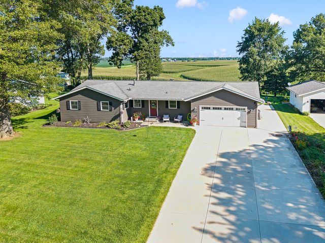 105 N Park Avenue, Geneseo, IL 61254